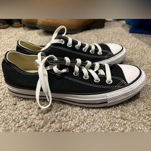 Converse Chuck Taylor All Star Low Top Sneaker. Women’s size 8.5.